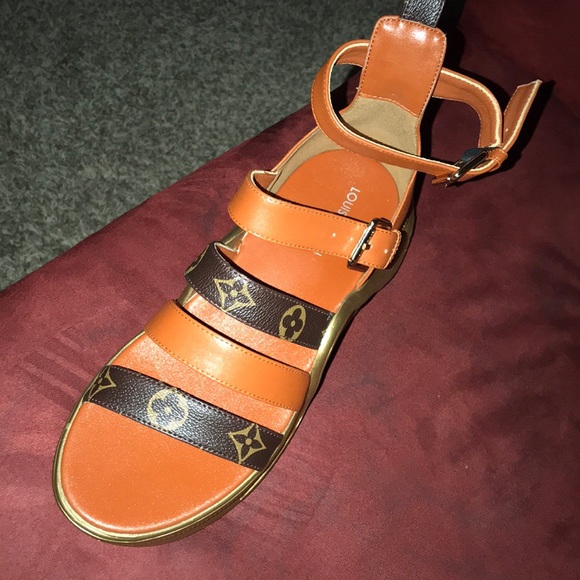 Louis Vuitton Archlight Flat Sandal - Picture 5 of 6